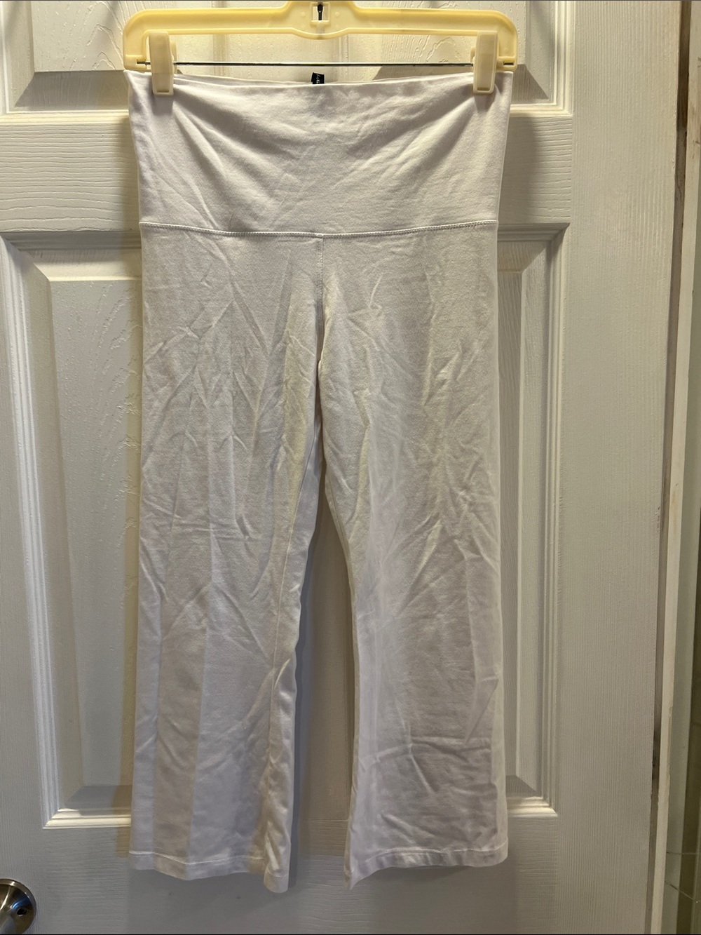 Active Basic White High-Rise Yoga Capris